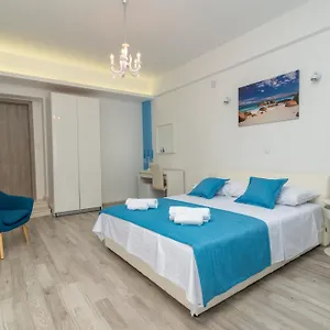 Konukevi Lux Ii, Trogir